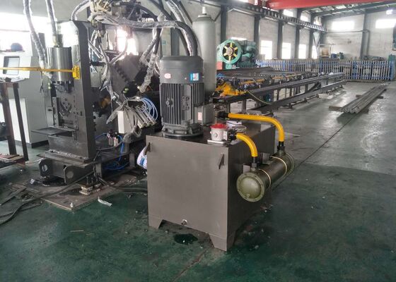 बड़े पैमाने पर उत्पादन घटक सीएनसी फ्लैट स्टील चैनल स्टील पंचिंग टाइपिंग मशीन 3 अक्ष