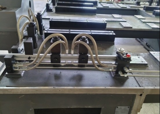 PZ4040/2 टाइप गैन्ट्री मोबाइल सीएनसी ड्रिलिंग मशीन सामग्री ओवरलैप मोटाई अधिकतम 100 मिमी