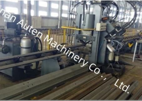 अनुकूलन योग्य सीएनसी उपकरण पीसने की मशीन