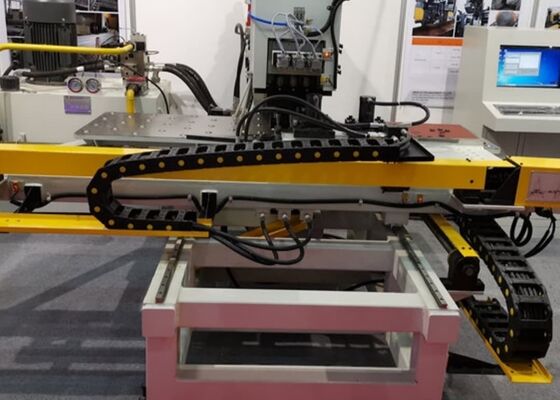 40 मिमी ड्रिलिंग प्लेट मोटाई टॉवर कनेक्शन सीएनसी हाइड्रोलिक प्लेट छिद्रण मशीन 4 डाई-स्टेशन